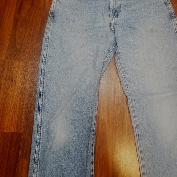 Men's Wrangler Jeans, 33"x34" Regular Fit, GUC (well worn) - Picture 10 of 13